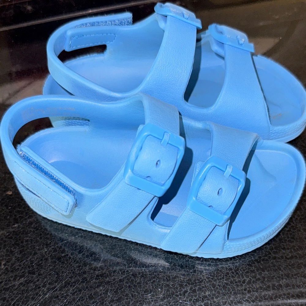 Kids Gap Blue Sandals size 7/8